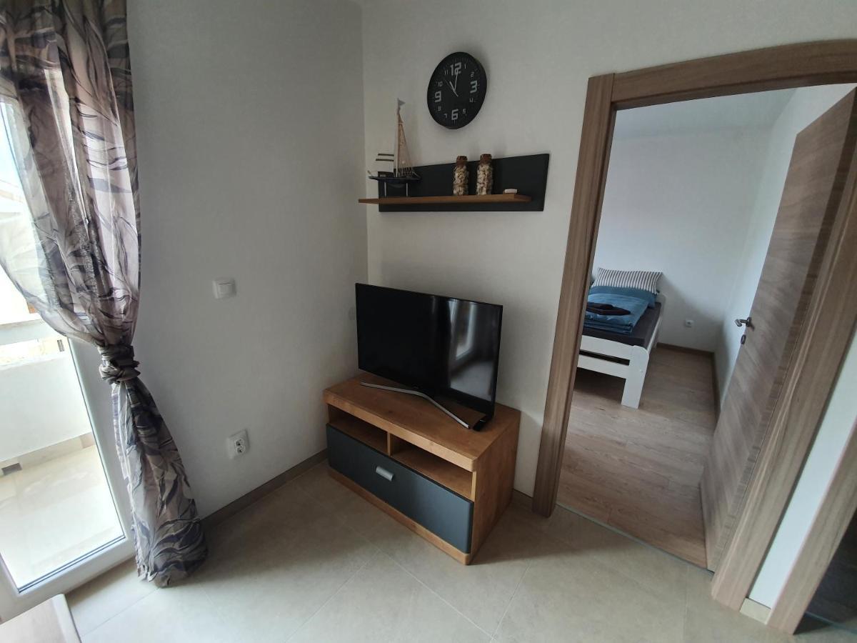 Apartmani Bozic-Tokic Krk Town Extérieur photo