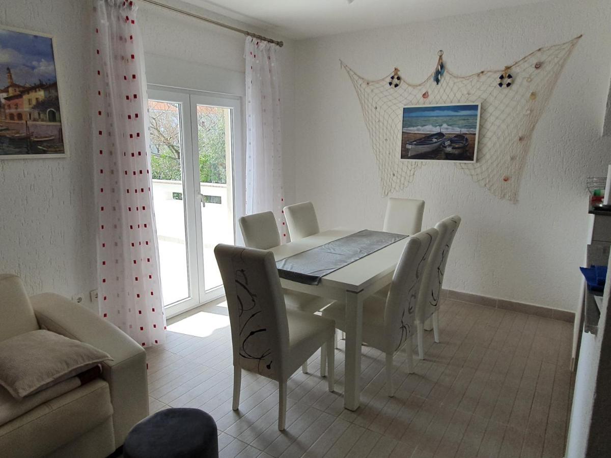 Apartmani Bozic-Tokic Krk Town Extérieur photo