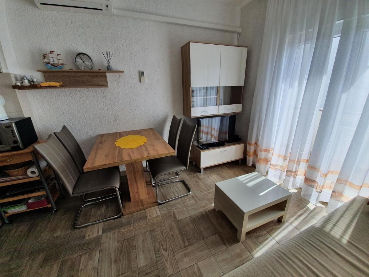 Apartmani Bozic-Tokic Krk Town Extérieur photo