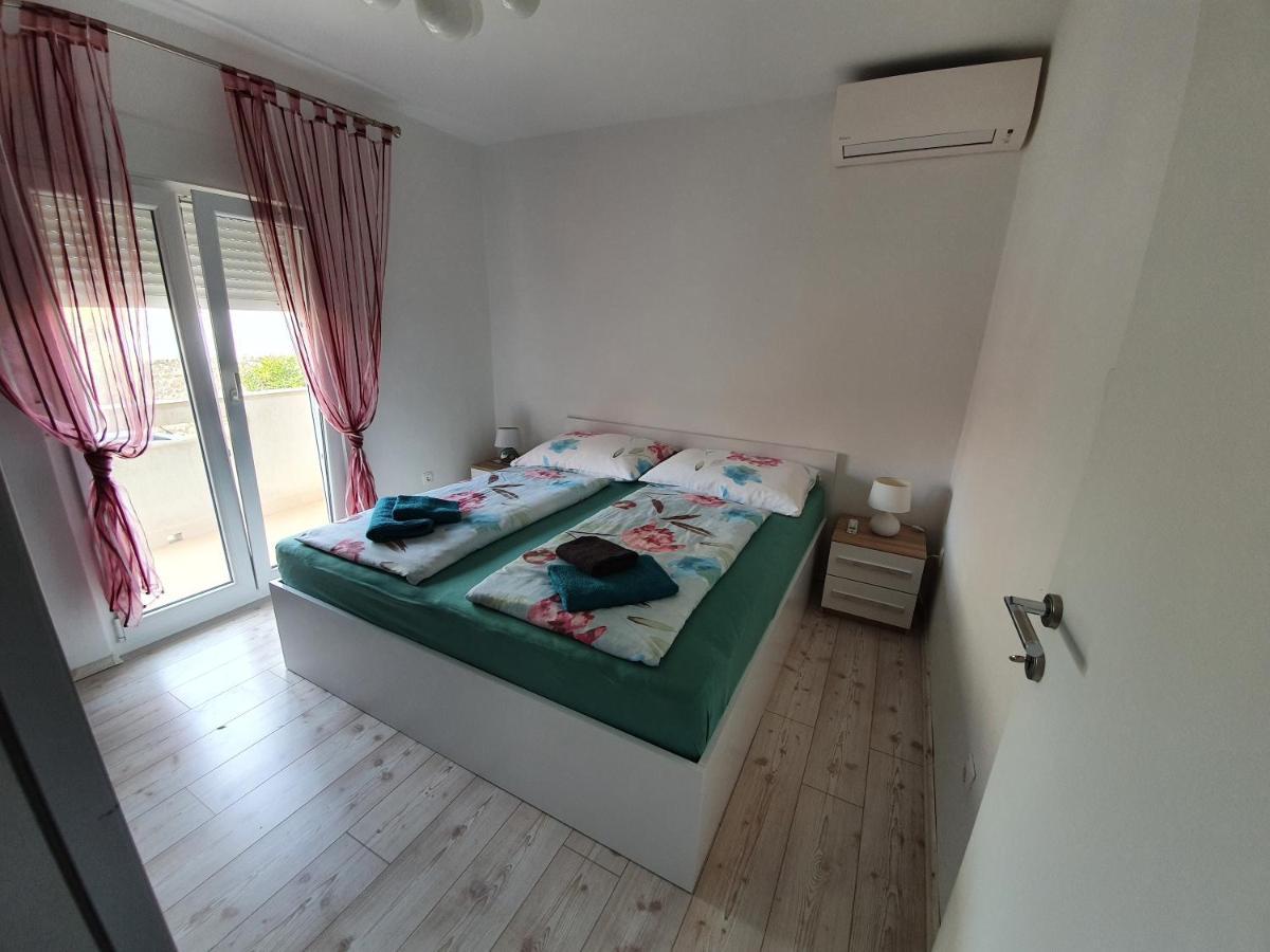 Apartmani Bozic-Tokic Krk Town Extérieur photo