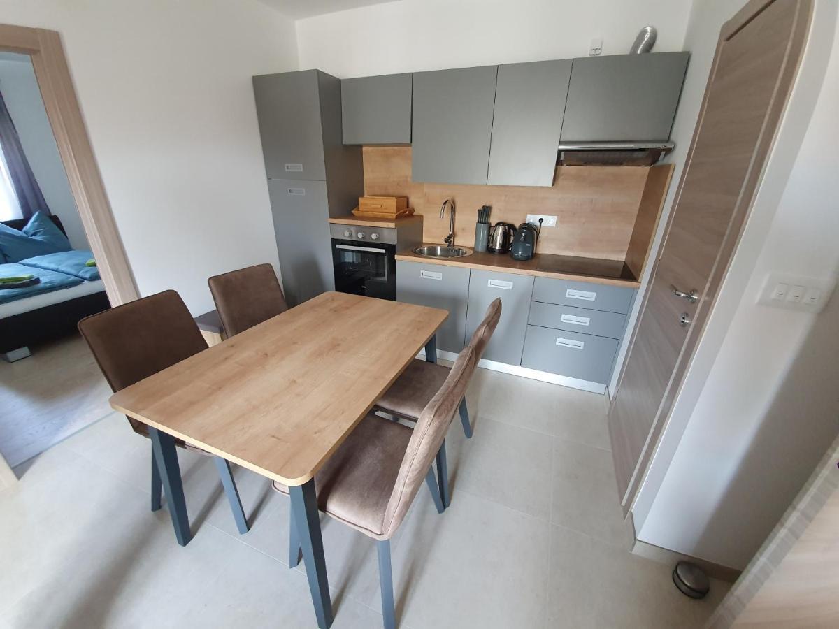 Apartmani Bozic-Tokic Krk Town Extérieur photo
